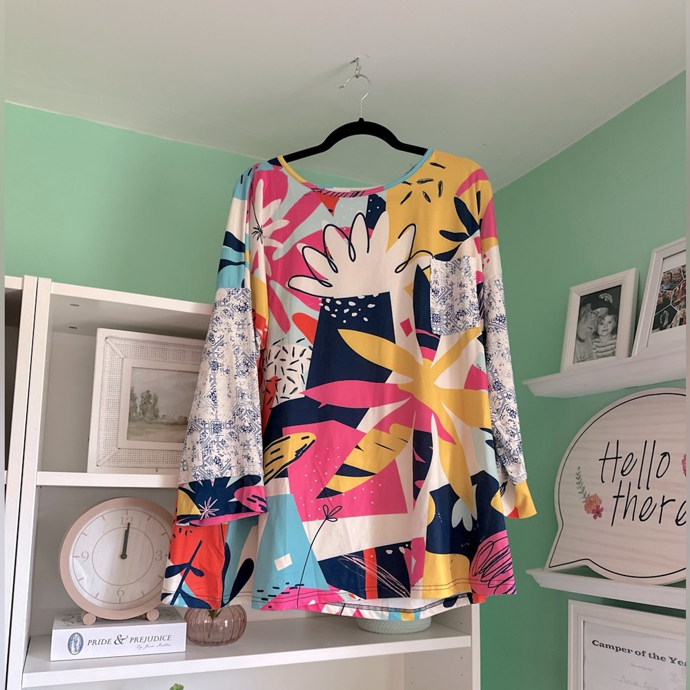 Pink and Blue Graphic 3/4 Sleeve Blouse